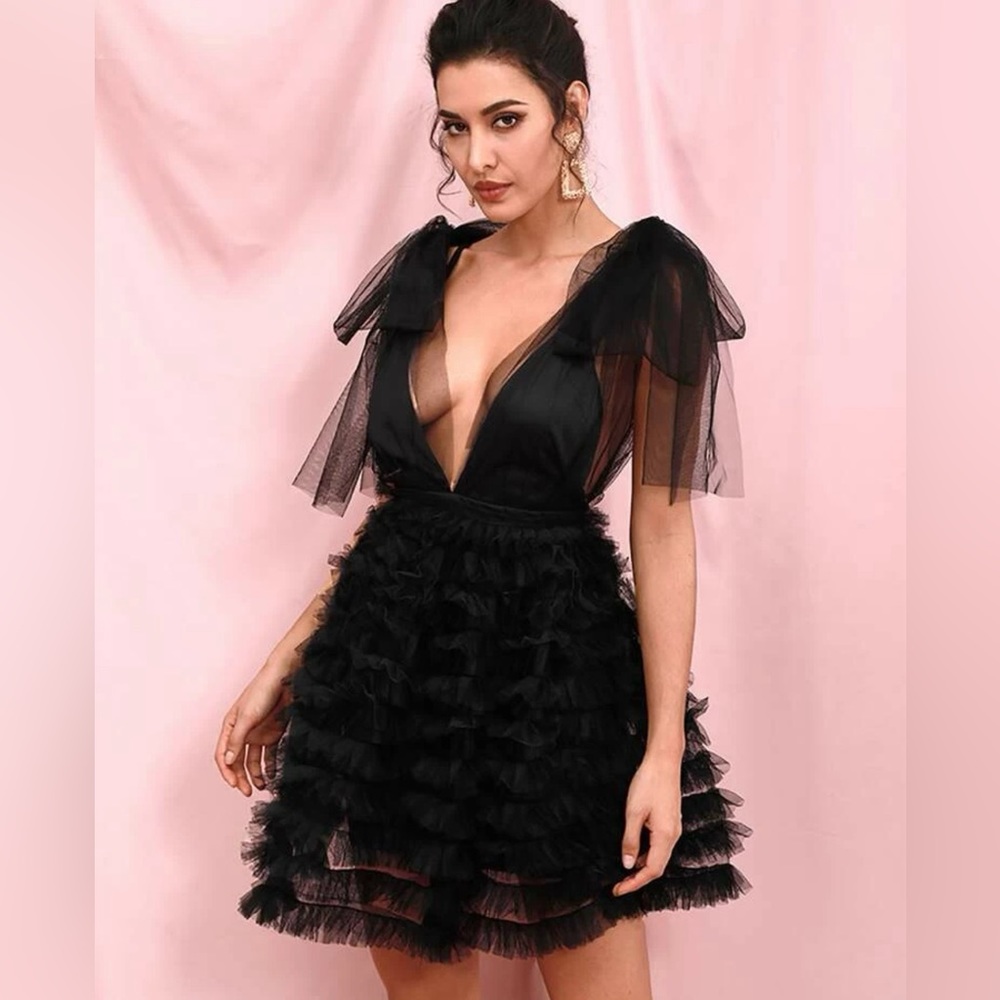 LOVE&LEMONADE Plunging Neck Layered Mesh black glam party cocktail prom wedding